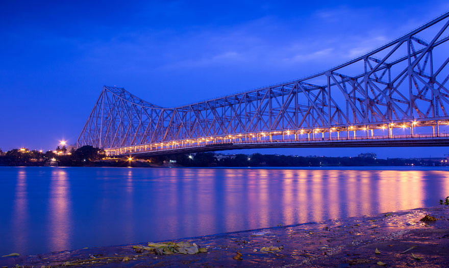 Attraversare il ponte di Howrah a Calcutta Aspettative - Neomag.