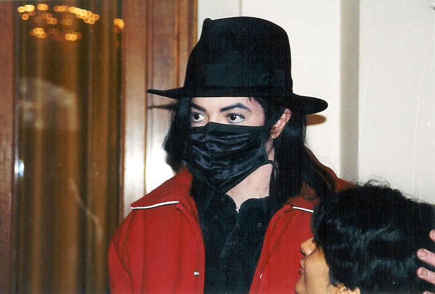 Mascherina Michael Jackson - neomag.