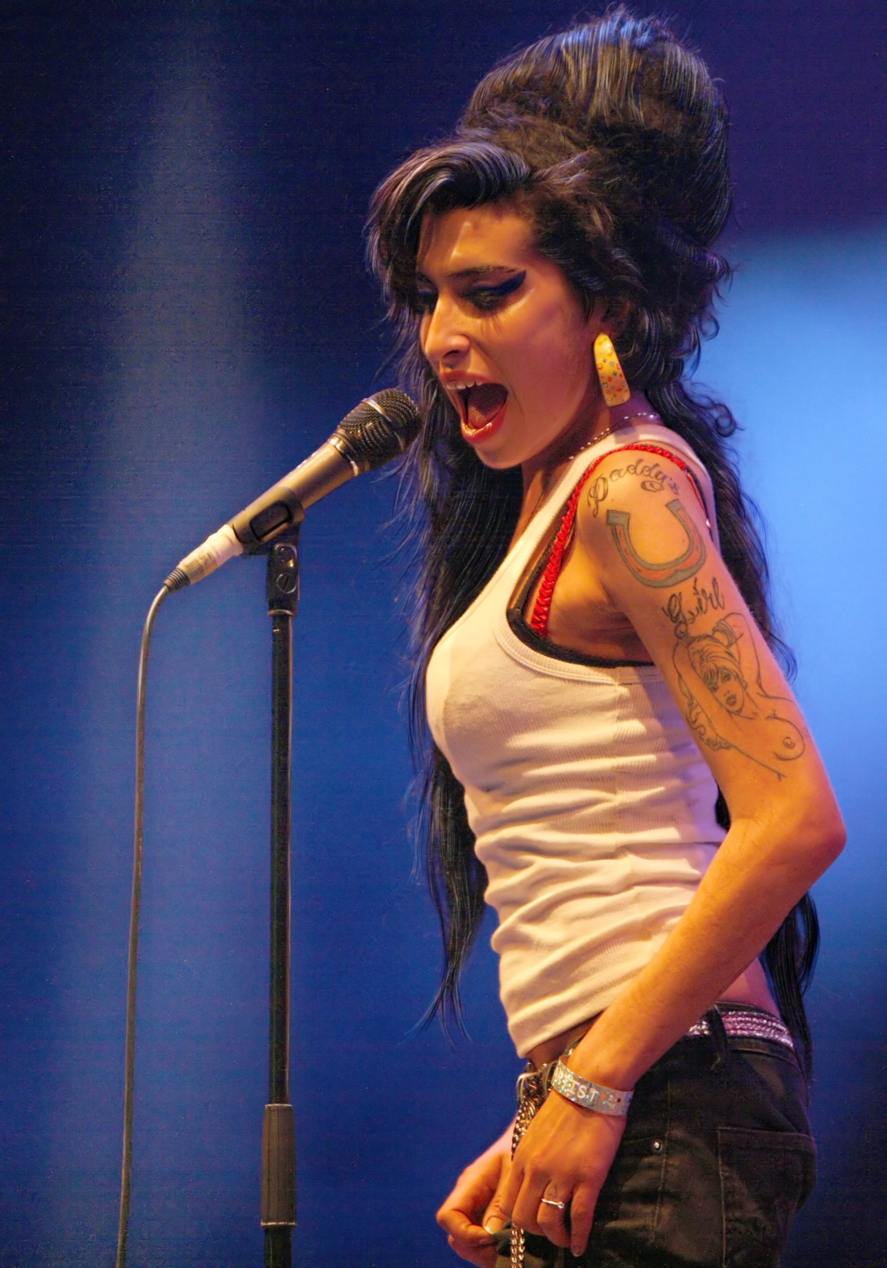 Amy Winehouse - neomag.