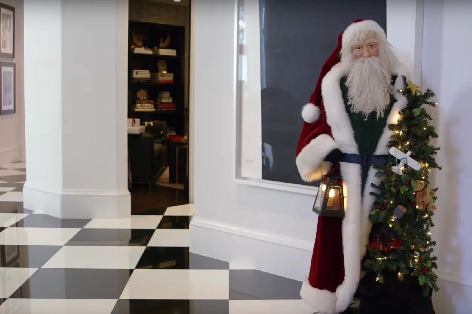 Le decorazioni di Natale di Kris Jenner - Neomag.