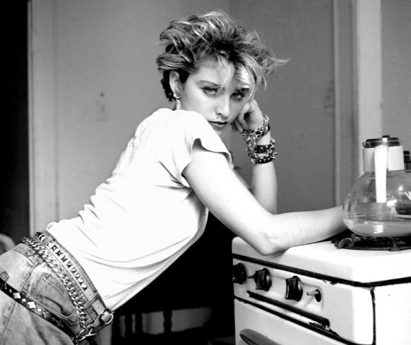 Madonna in jeans - neomag.