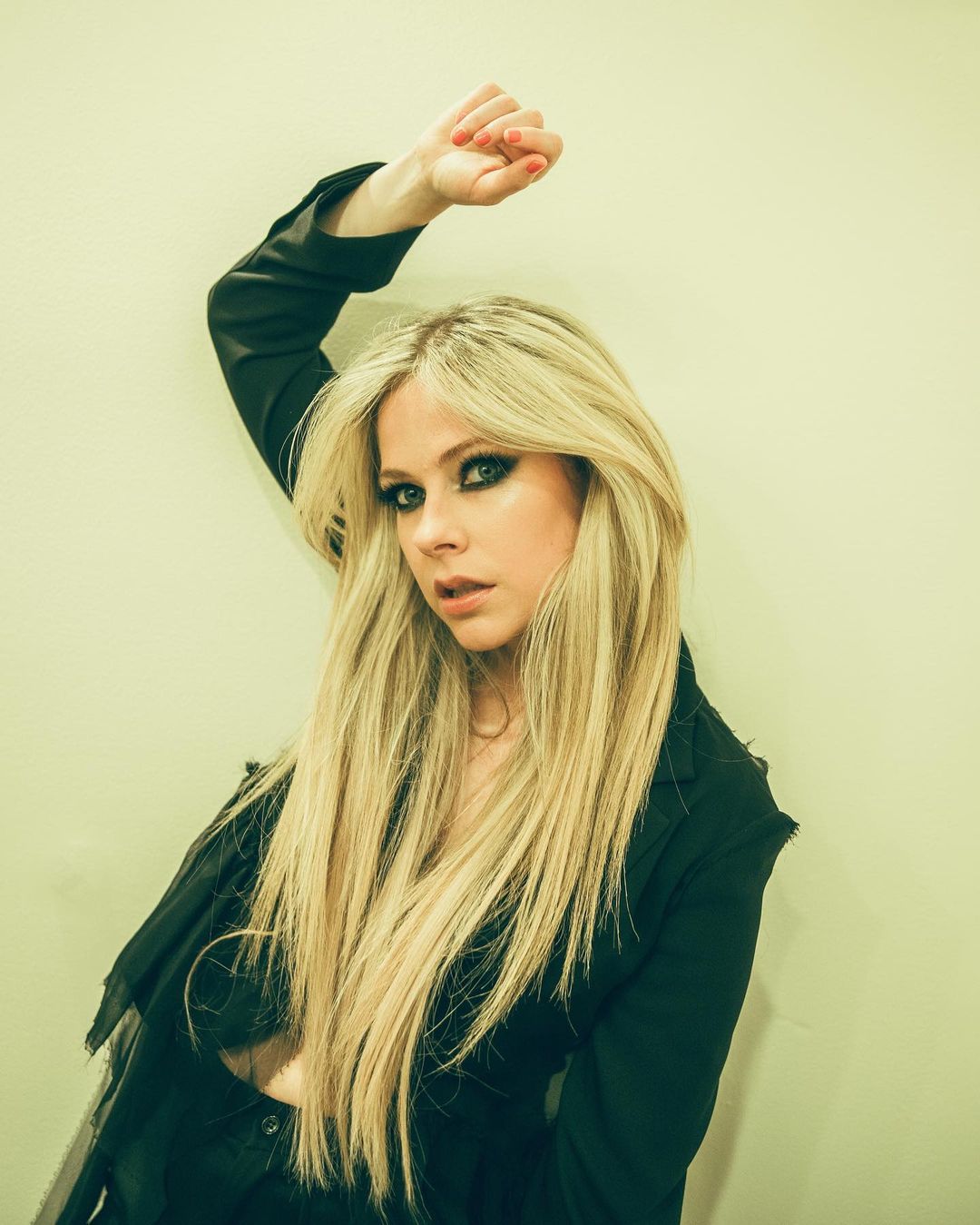 Avril Lavigne - Neomag.