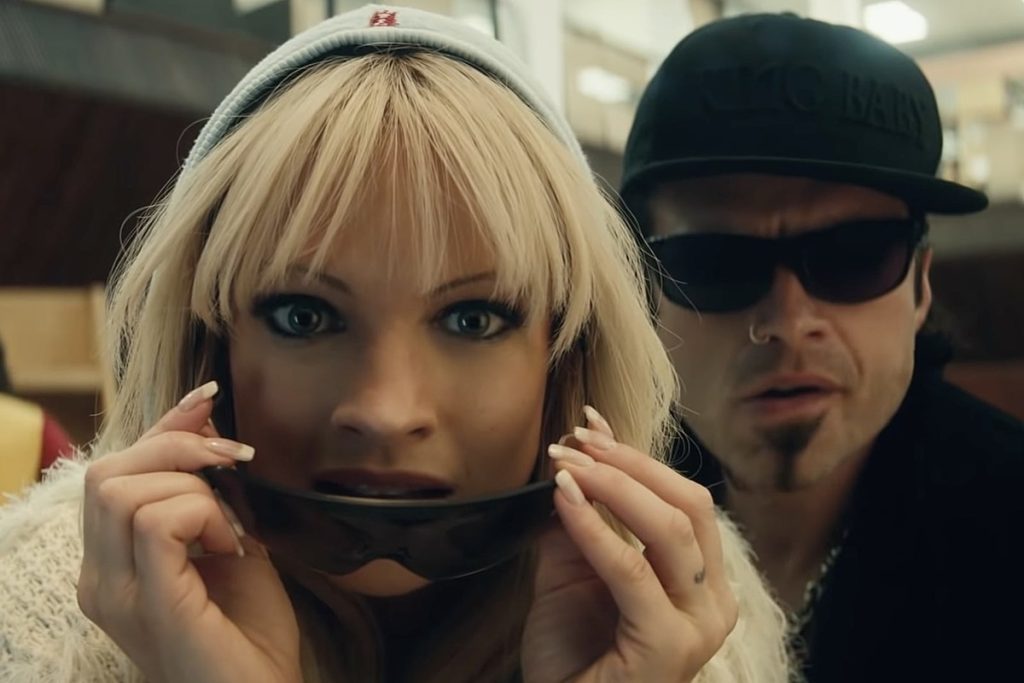 Lily James e Sebastian Stan sono Pamela Anderson e Tommy Lee - Neomag.