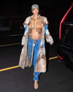 pelliccia vintae di Rihanna - neomag.
