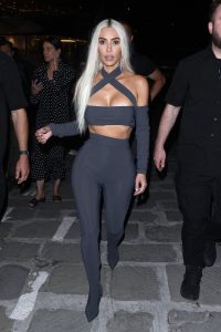 Kim Kardashian in Dolce e Gabbana - Neomag.