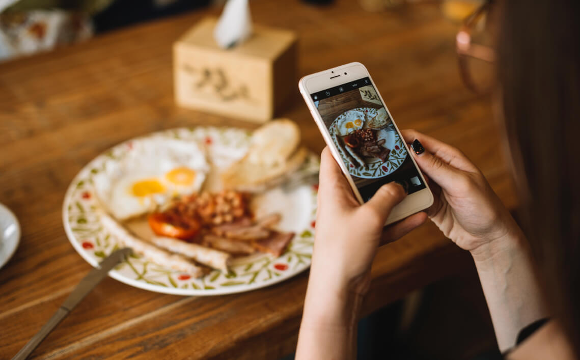 digital food marketer - Neomag.