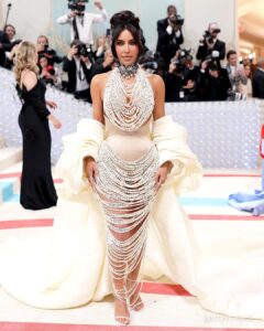 Kim Kardashian - neomag.